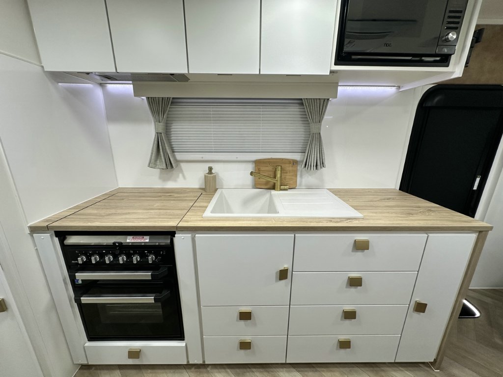 NEW 2025 SUPREME TERRITORY X CARAVAN 2 AXLE