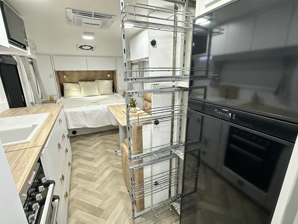 NEW 2025 SUPREME TERRITORY X CARAVAN 2 AXLE