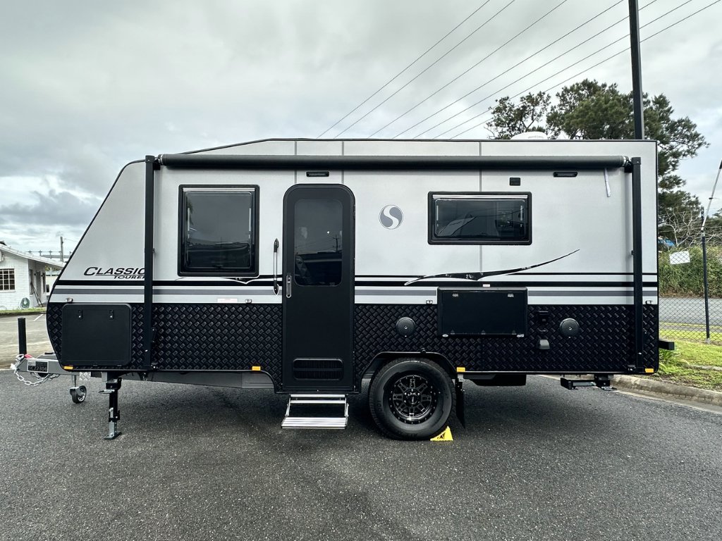NEW 2026 SUPREME CLASSIC TOURER CARAVAN 1 AXLE