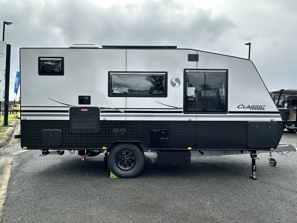 NEW 2026 SUPREME CLASSIC TOURER CARAVAN 1 AXLE