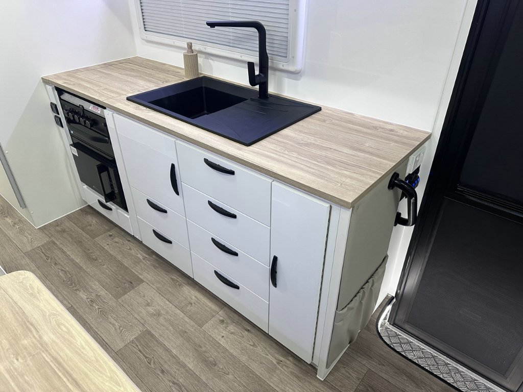 NEW 2026 LEADER CARAVANS GOLD LE CARAVAN 2 AXLE