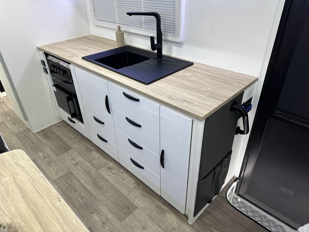 NEW 2026 LEADER CARAVANS GOLD LE CARAVAN 2 AXLE