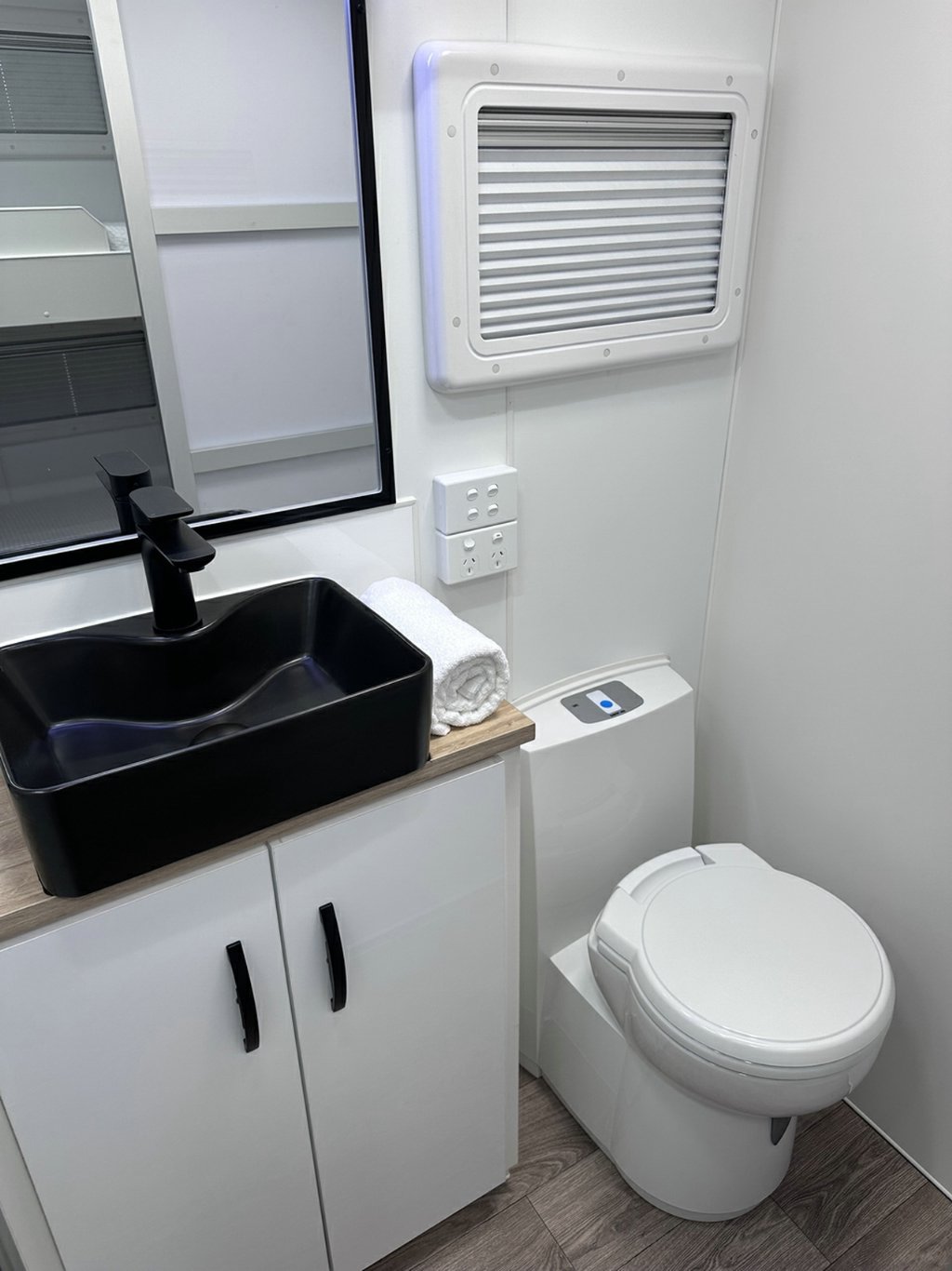 NEW 2026 LEADER CARAVANS GOLD LE CARAVAN 2 AXLE