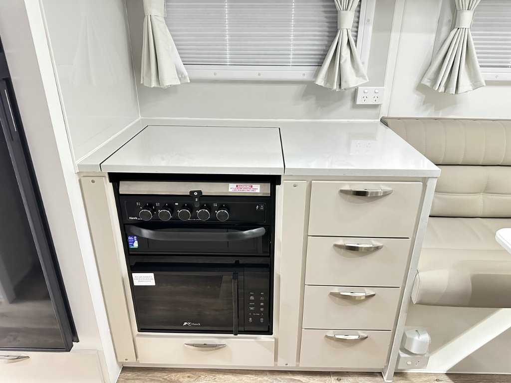 NEW 2026 SUPREME EXECUTIVE CARAVAN 2 AXLE
