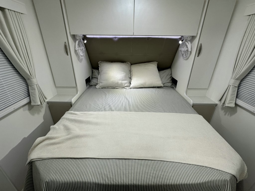 NEW 2026 SUPREME EXECUTIVE CARAVAN 2 AXLE