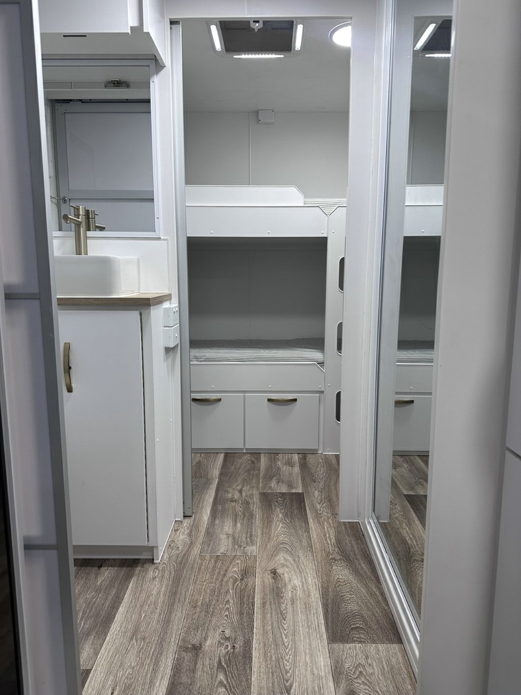 NEW 2026 LEADER CARAVANS GOLD LE CARAVAN 2 AXLE