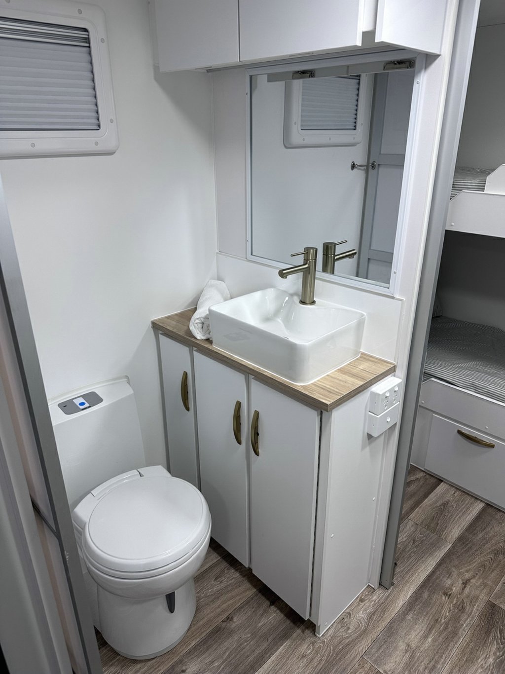 NEW 2026 LEADER CARAVANS GOLD LE CARAVAN 2 AXLE