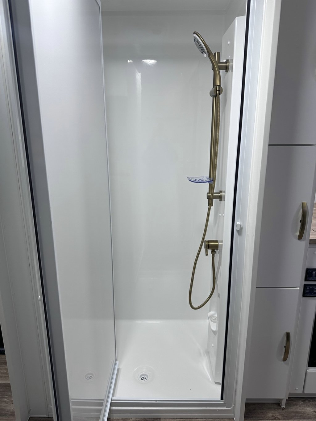 NEW 2026 LEADER CARAVANS GOLD LE CARAVAN 2 AXLE