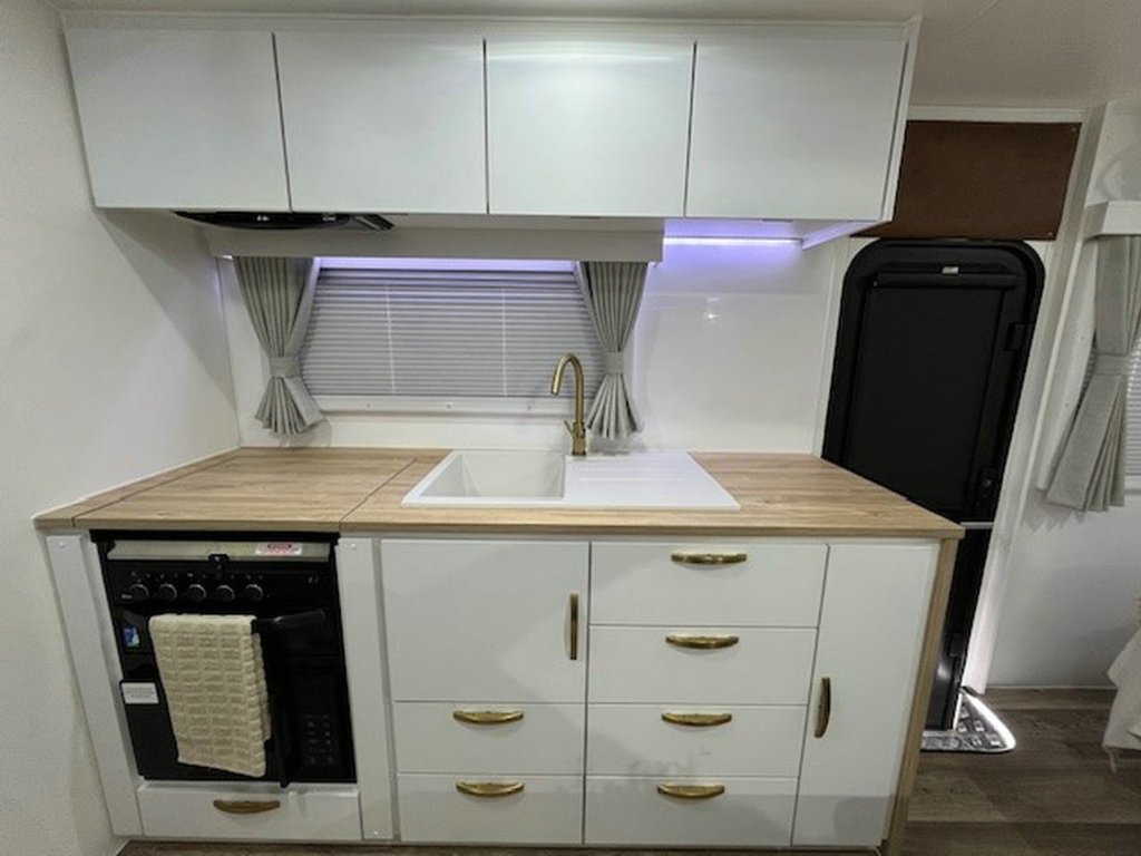 NEW 2026 LEADER CARAVANS XPEDITION CARAVAN 2 AXLE