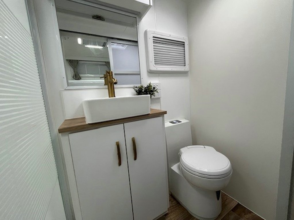 NEW 2026 LEADER CARAVANS XPEDITION CARAVAN 2 AXLE