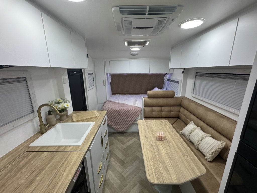NEW 2026 LEADER CARAVANS GOLD LE CARAVAN 2 AXLE
