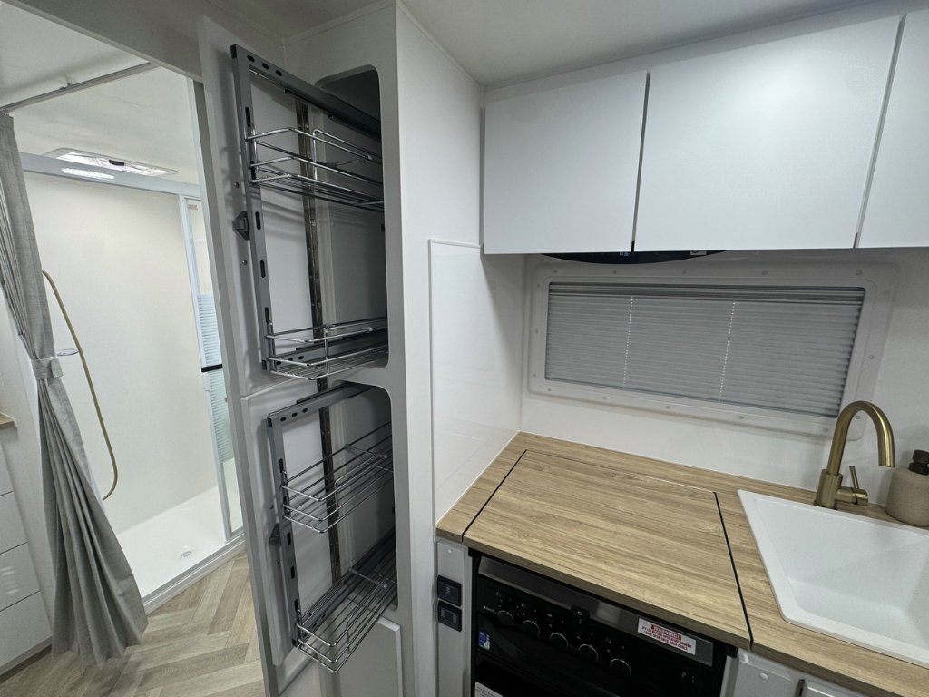 NEW 2026 LEADER CARAVANS GOLD LE CARAVAN 2 AXLE