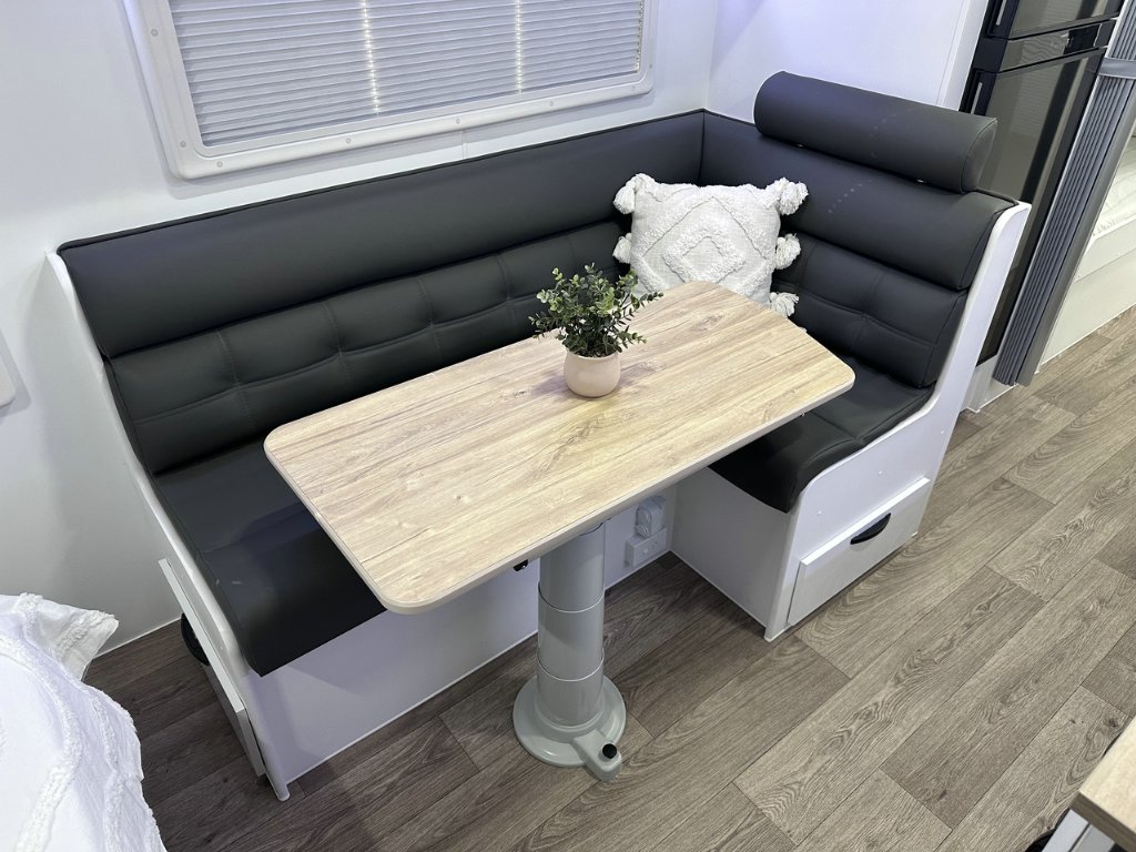 NEW 2026 LEADER CARAVANS GOLD LE CARAVAN 2 AXLE