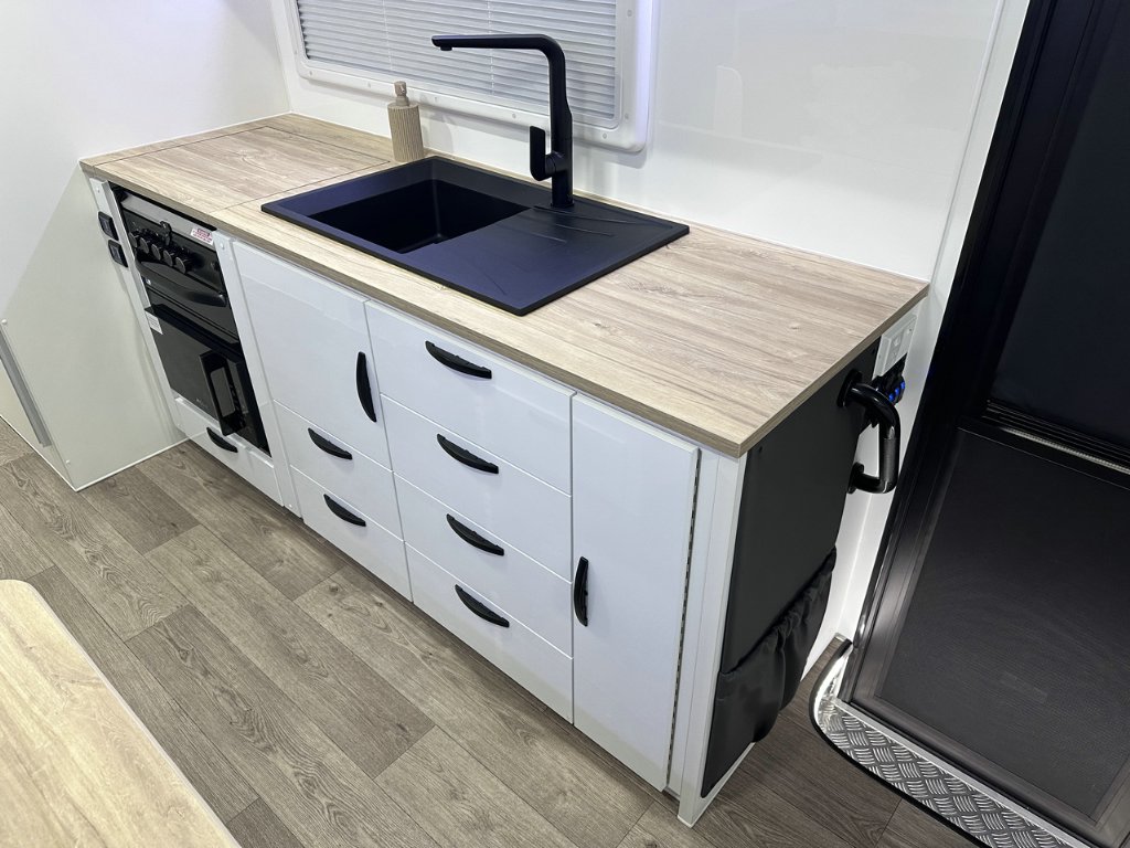 NEW 2026 LEADER CARAVANS GOLD LE CARAVAN 2 AXLE