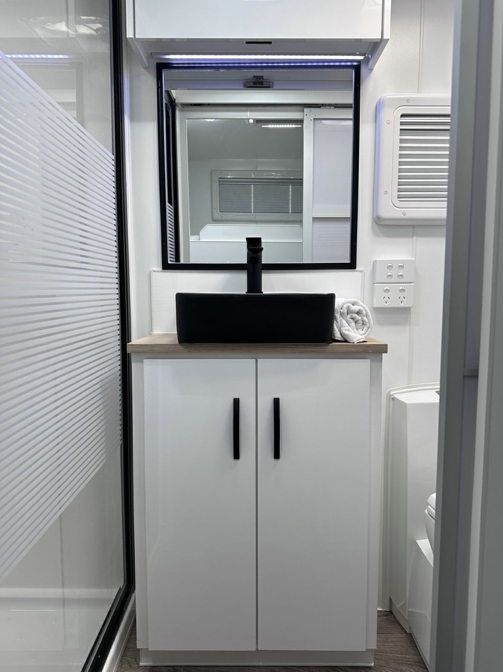NEW 2026 LEADER CARAVANS GOLD LE CARAVAN 2 AXLE