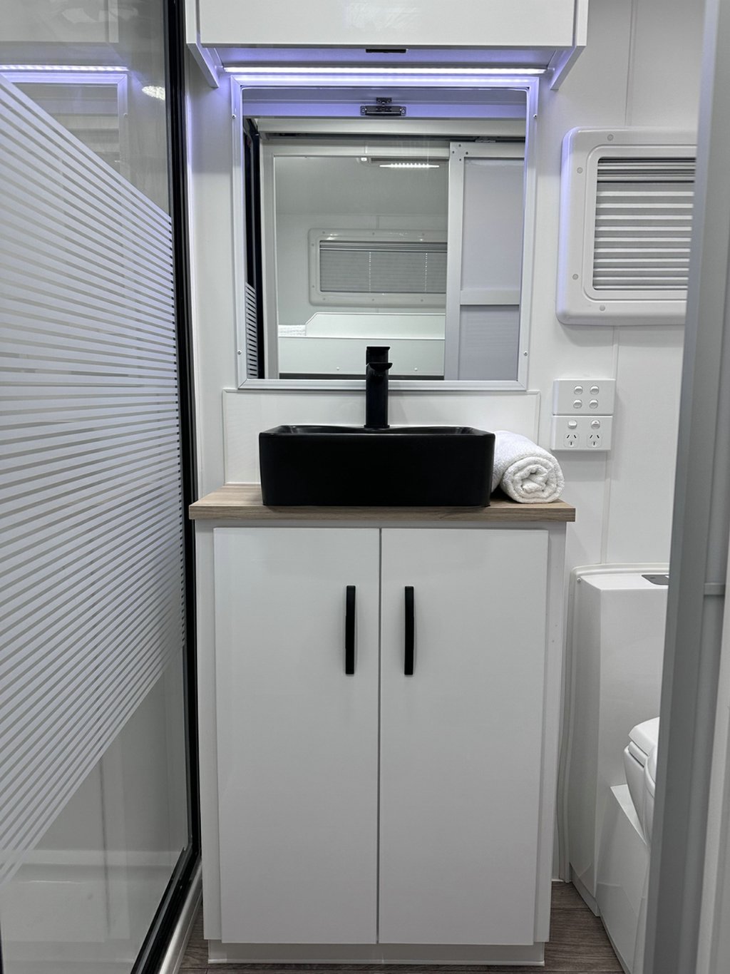 NEW 2026 LEADER CARAVANS GOLD LE CARAVAN 2 AXLE