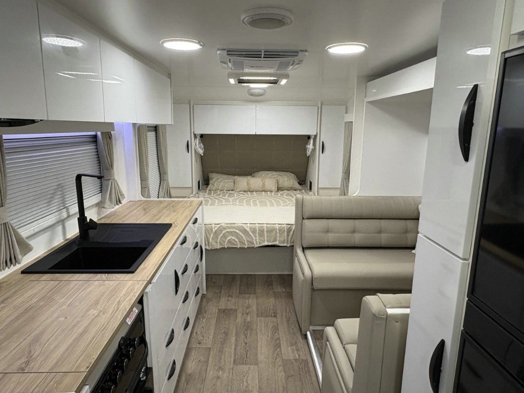 NEW 2026 SUPREME SPIRIT CARAVAN 2 AXLE