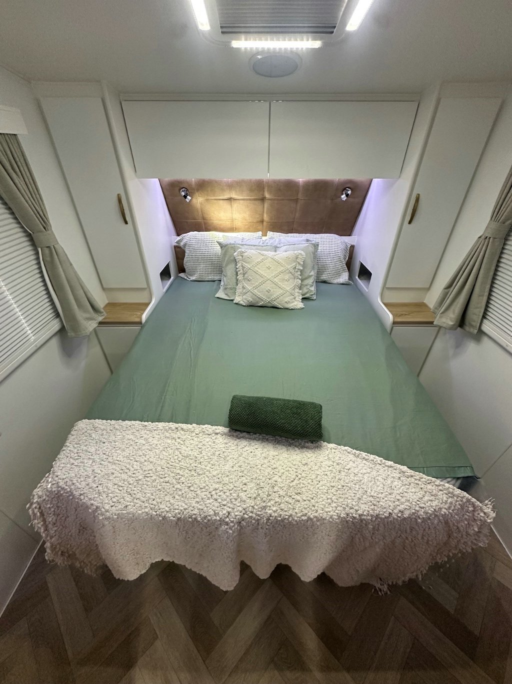 NEW 2026 SUPREME TERRITORY CARAVAN 2 AXLE