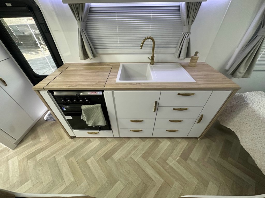NEW 2026 SUPREME TERRITORY CARAVAN 2 AXLE