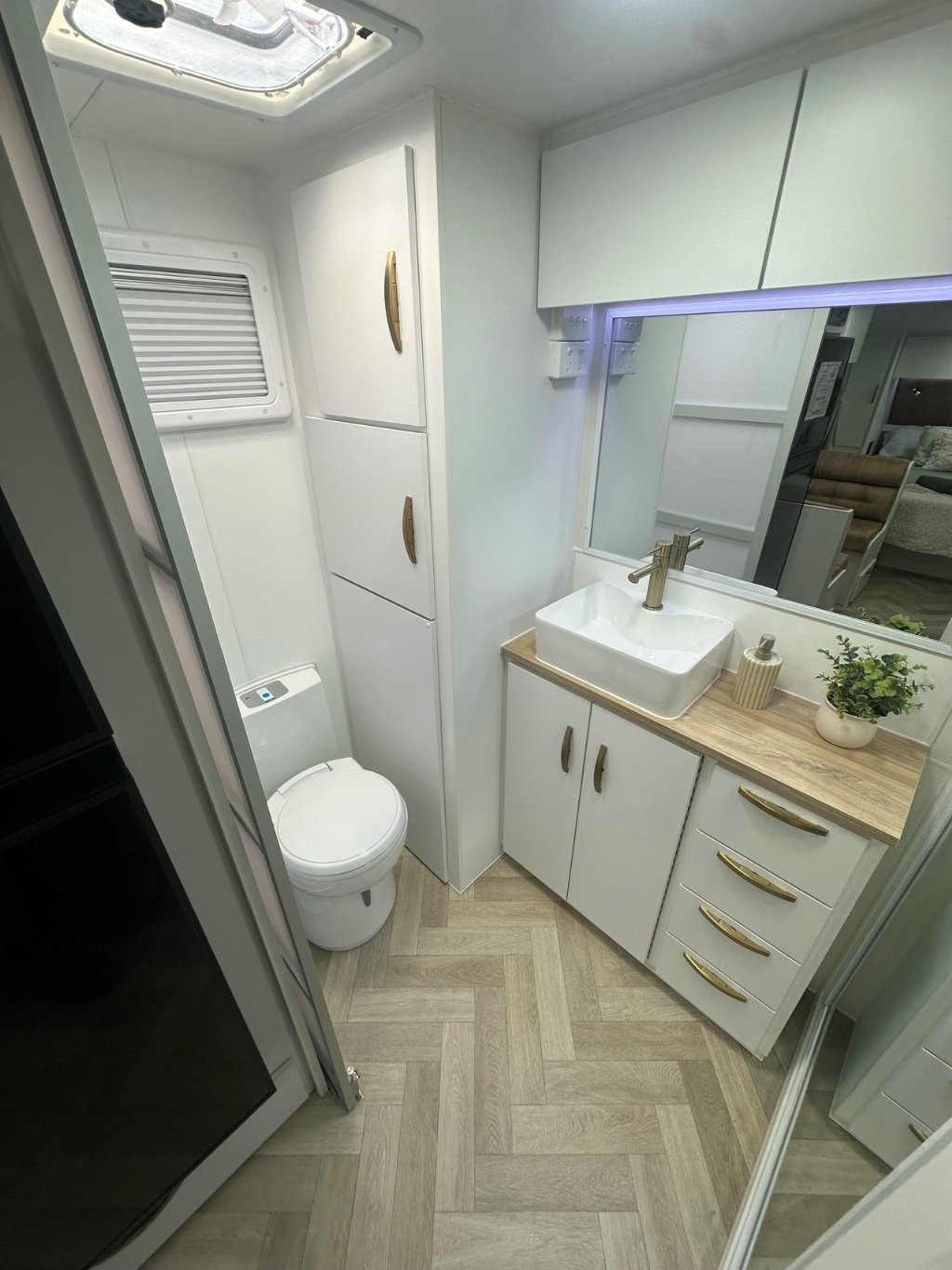 NEW 2026 SUPREME TERRITORY CARAVAN 2 AXLE