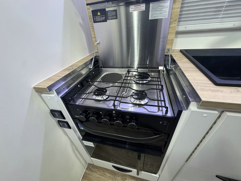 NEW 2026 LEADER CARAVANS GOLD LE CARAVAN 2 AXLE