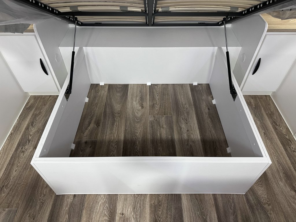 NEW 2026 SUPREME CLASSIC TOURER CARAVAN 2 AXLE