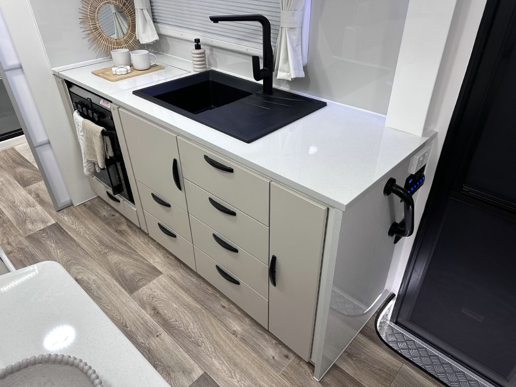 NEW 2026 LEADER CARAVANS XPEDITION CARAVAN 2 AXLE
