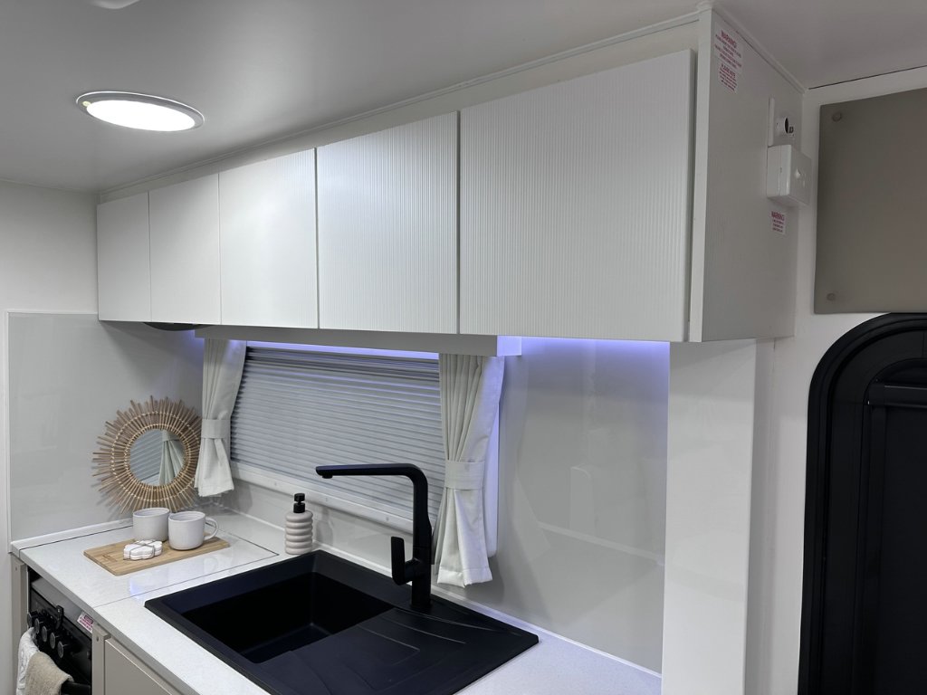 NEW 2026 LEADER CARAVANS XPEDITION CARAVAN 2 AXLE