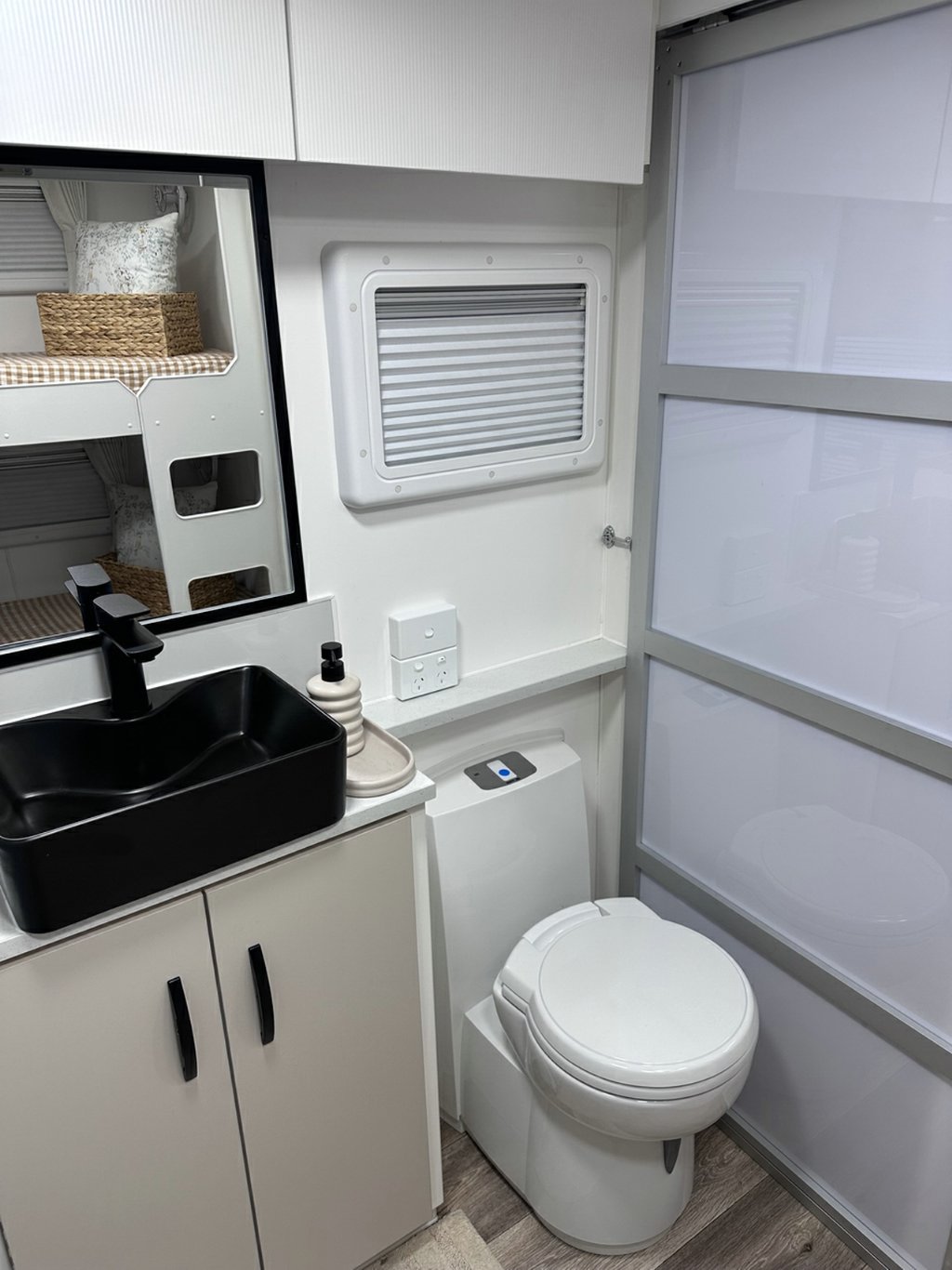 NEW 2026 LEADER CARAVANS XPEDITION CARAVAN 2 AXLE