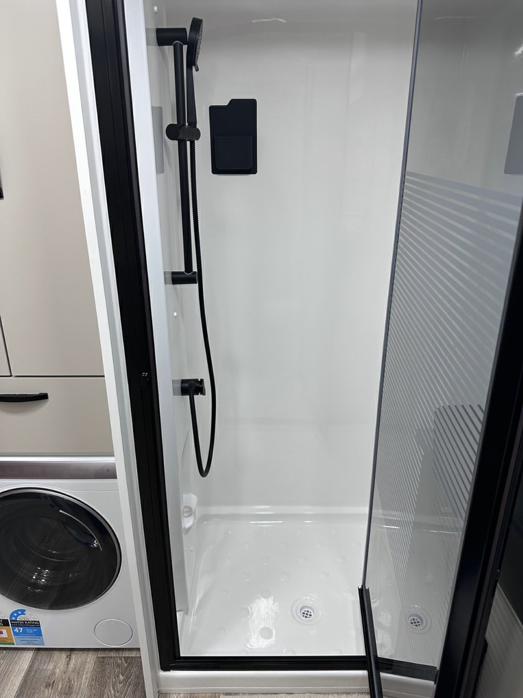 NEW 2026 LEADER CARAVANS XPEDITION CARAVAN 2 AXLE