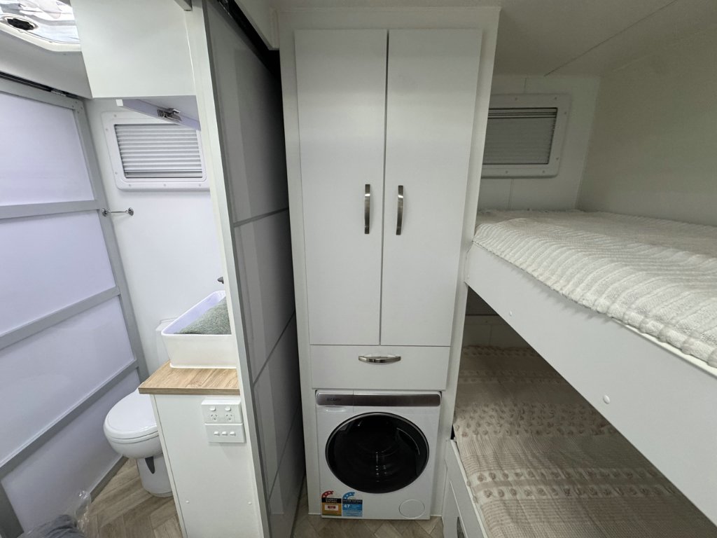 NEW 2026 LEADER CARAVANS GOLD LE CARAVAN 2 AXLE