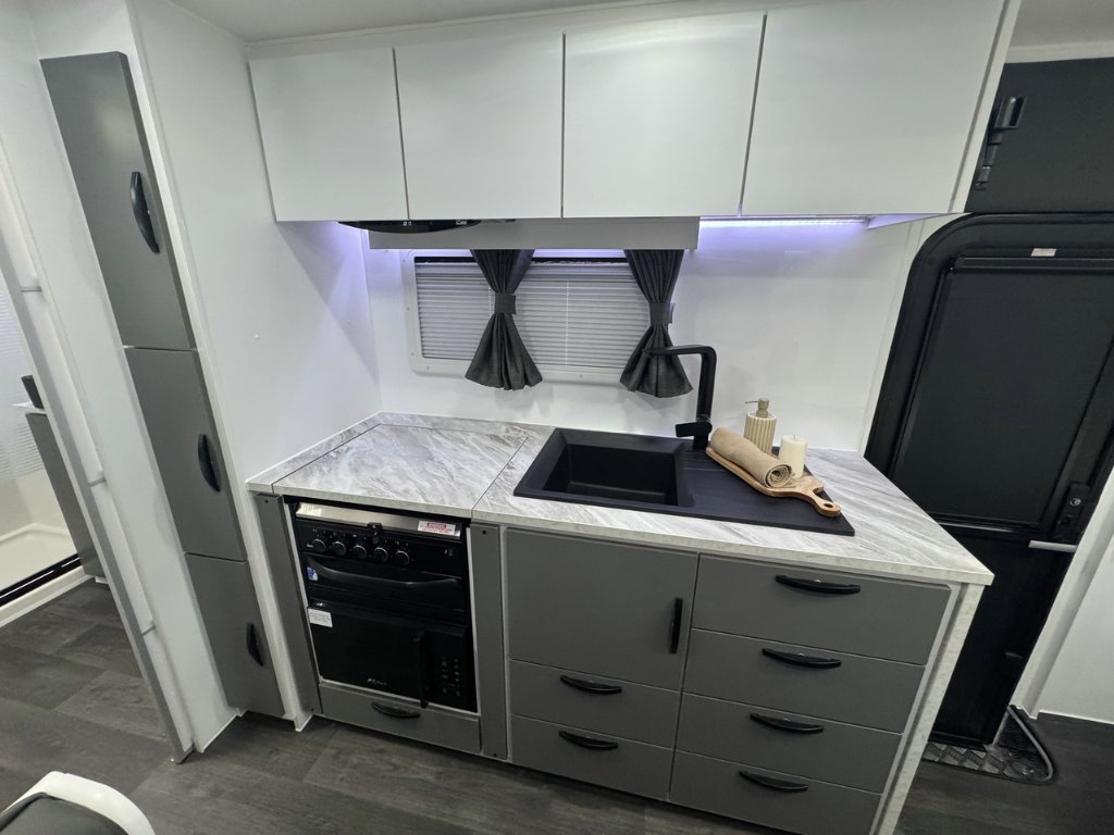 NEW 2026 LEADER CARAVANS XPEDITION CARAVAN 2 AXLE