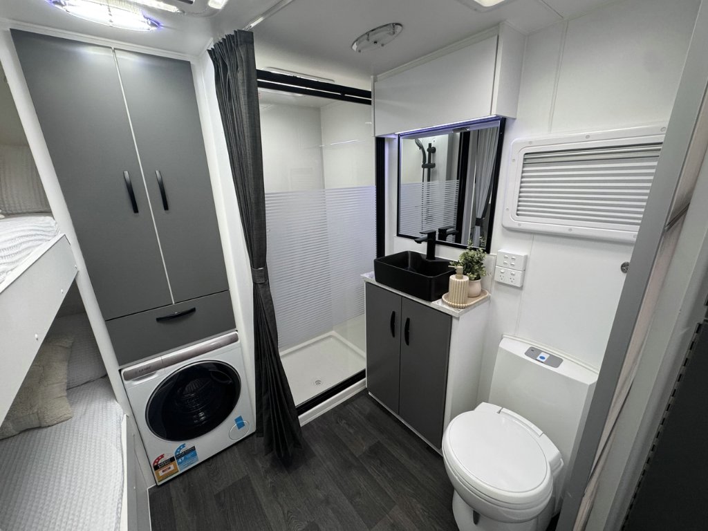 NEW 2026 LEADER CARAVANS XPEDITION CARAVAN 2 AXLE