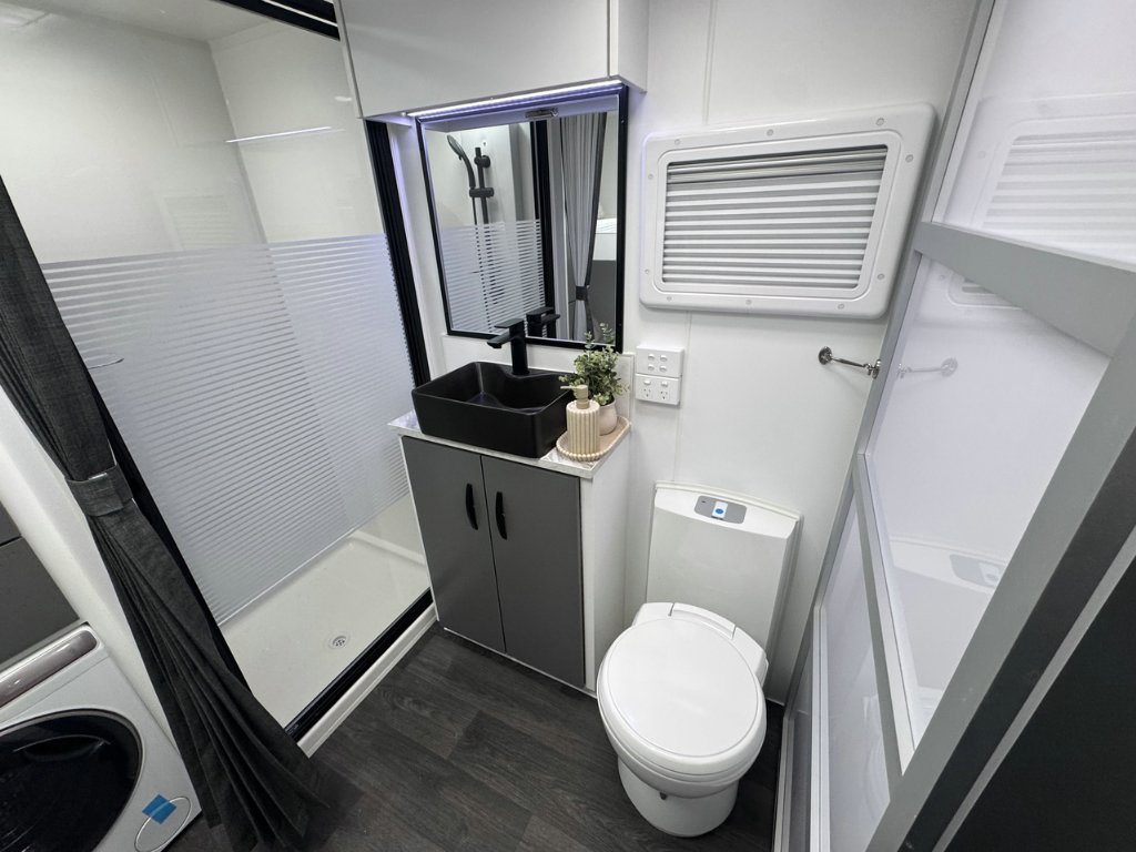 NEW 2026 LEADER CARAVANS XPEDITION CARAVAN 2 AXLE