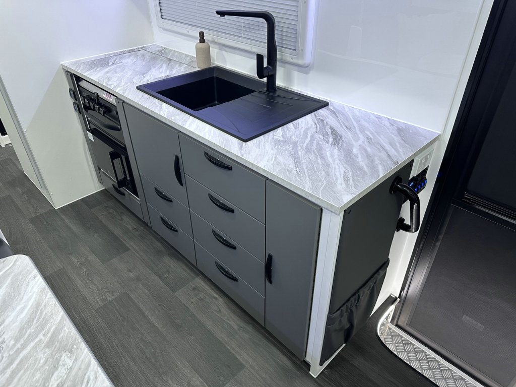 NEW 2026 LEADER CARAVANS GOLD LE CARAVAN 2 AXLE