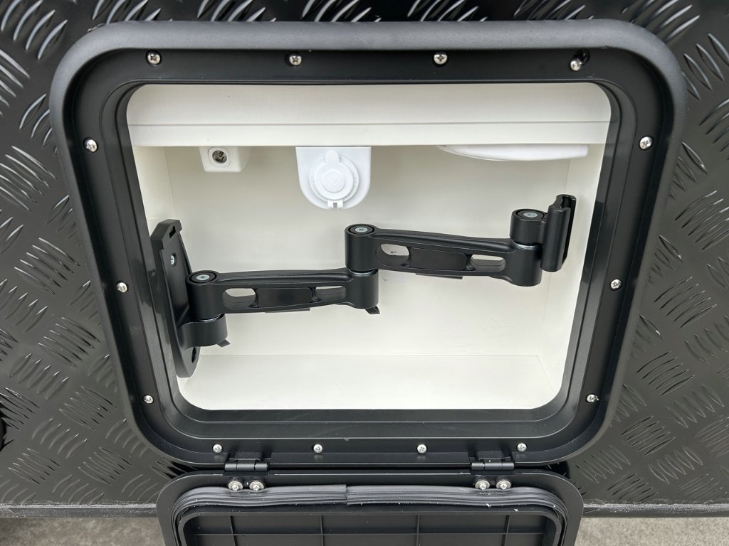 NEW 2026 LEADER CARAVANS GOLD LE DIRT ROADER CARAVAN 2 AXLE
