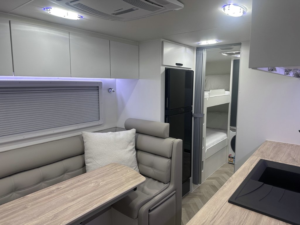 NEW 2026 LEADER CARAVANS GOLD LE DIRT ROADER CARAVAN 2 AXLE