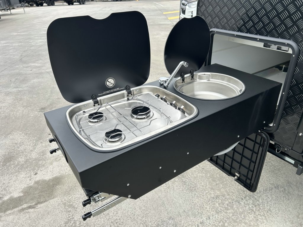 NEW 2026 LEADER CARAVANS GOLD LE DIRT ROADER CARAVAN 2 AXLE
