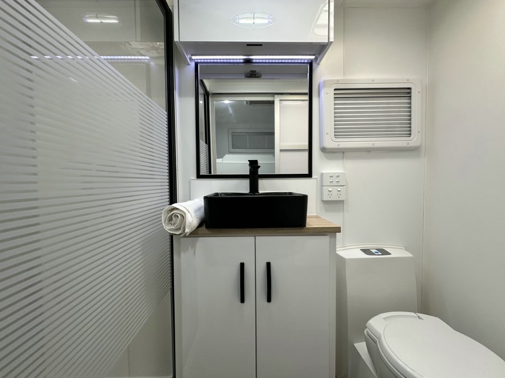 NEW 2026 LEADER CARAVANS GOLD LE CARAVAN 2 AXLE
