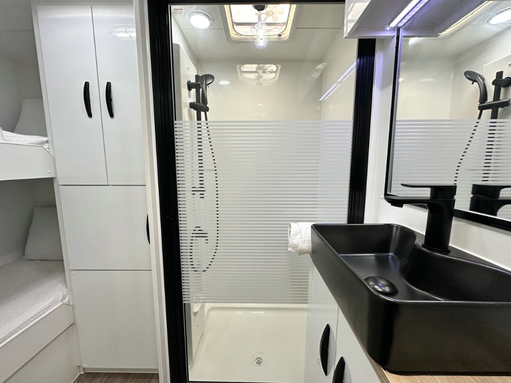 NEW 2026 LEADER CARAVANS GOLD LE CARAVAN 2 AXLE
