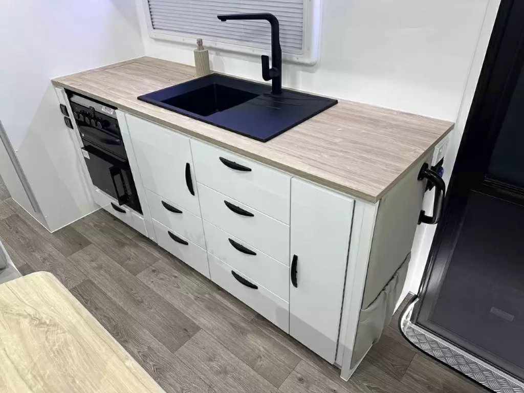NEW 2026 LEADER CARAVANS GOLD LE CARAVAN 2 AXLE