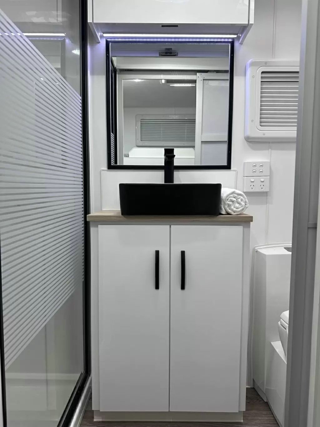 NEW 2026 LEADER CARAVANS GOLD LE CARAVAN 2 AXLE