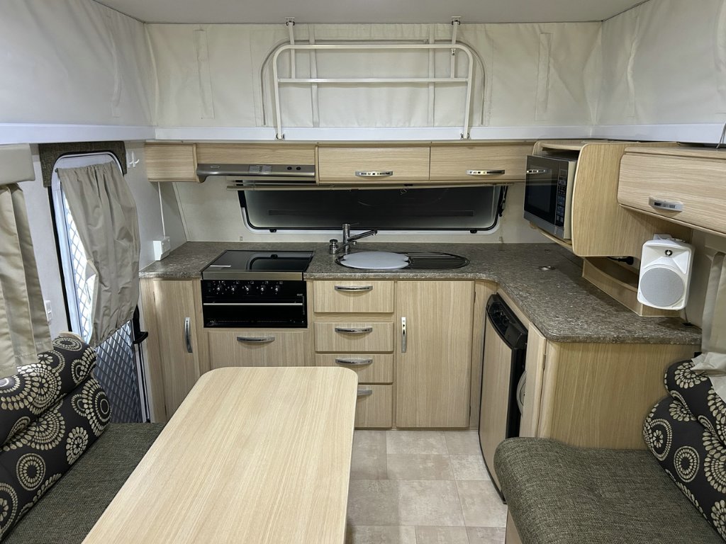 USED 2011 JAYCO DISCOVERY POP TOP 2 AXLE