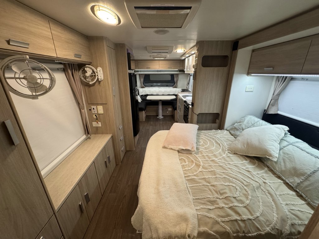 USED 2017 JAYCO STARCRAFT OUTBACK CARAVAN 2 AXLE