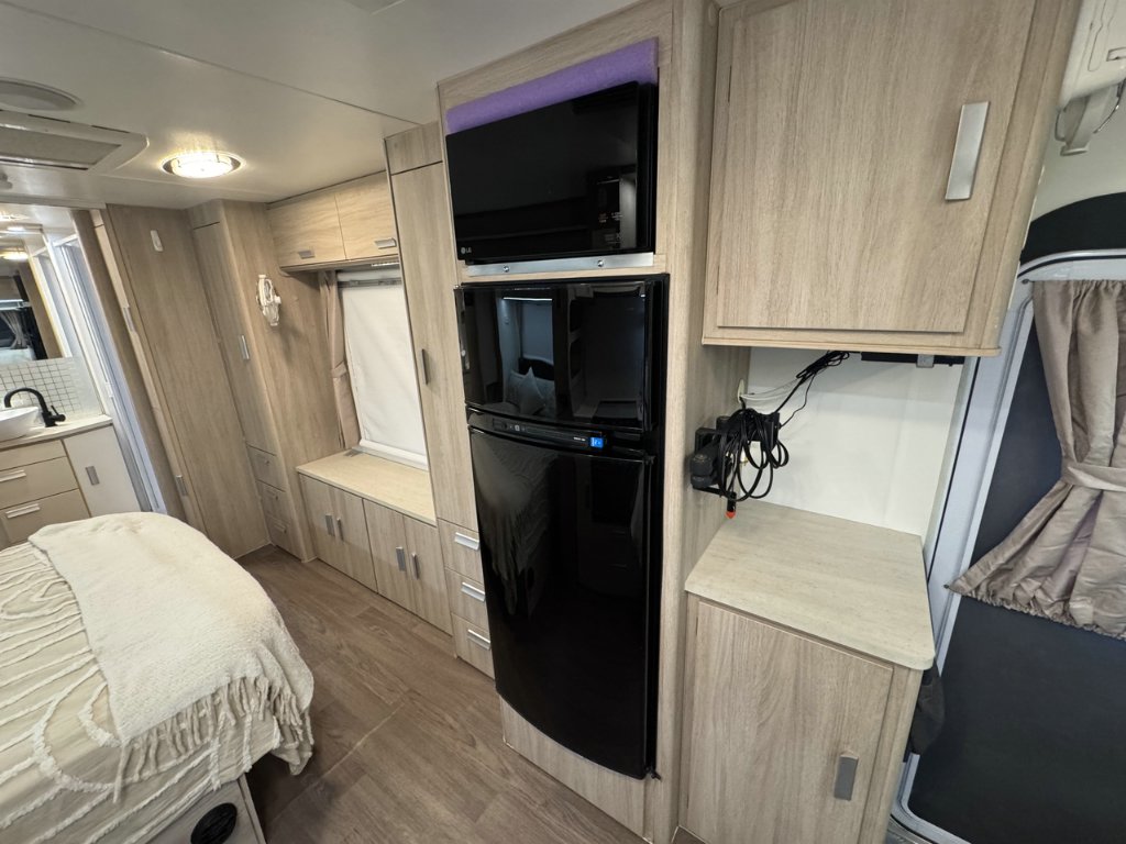 USED 2017 JAYCO STARCRAFT OUTBACK CARAVAN 2 AXLE