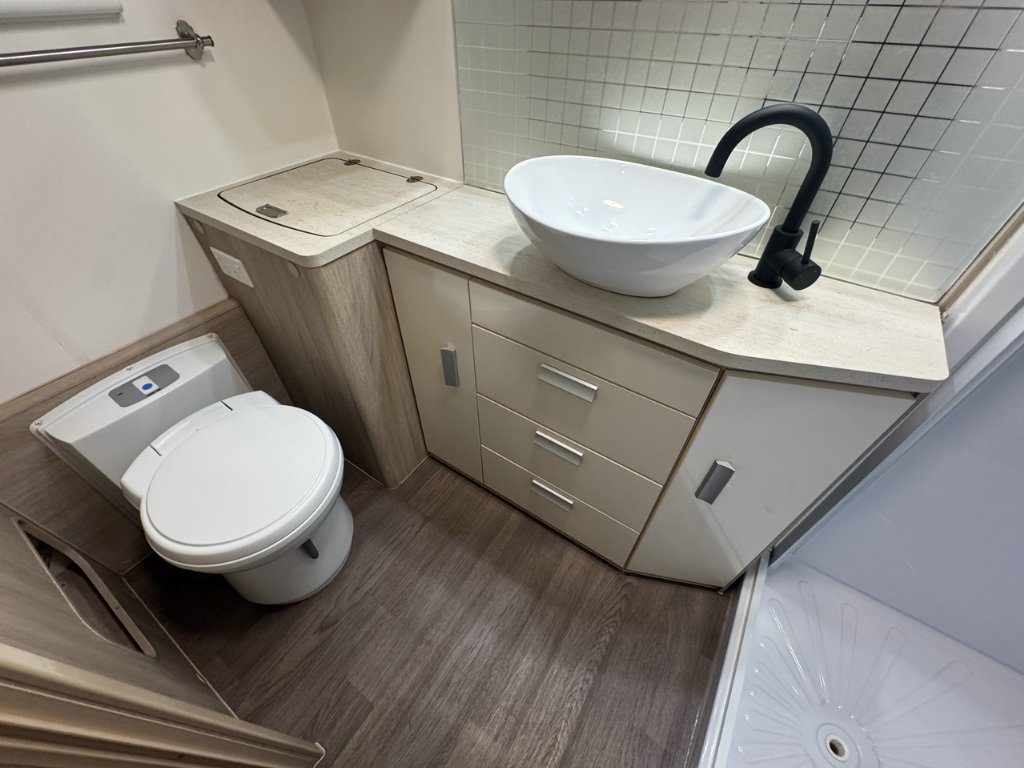 USED 2017 JAYCO STARCRAFT OUTBACK CARAVAN 2 AXLE