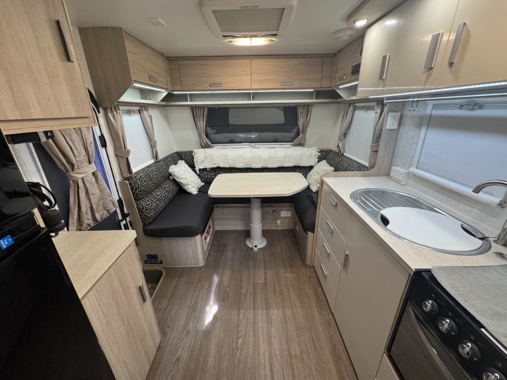 USED 2017 JAYCO STARCRAFT OUTBACK CARAVAN 2 AXLE