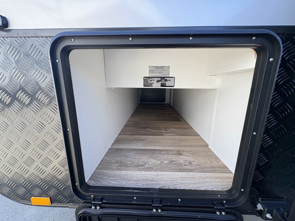 NEW 2026 SUPREME CLASSIC TOURER CARAVAN 2 AXLE