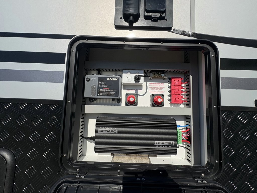 NEW 2026 SUPREME CLASSIC TOURER CARAVAN 2 AXLE