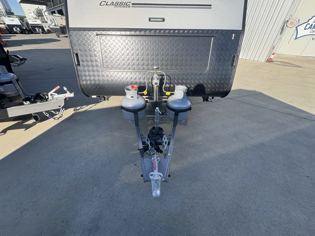 NEW 2026 SUPREME CLASSIC TOURER CARAVAN 2 AXLE